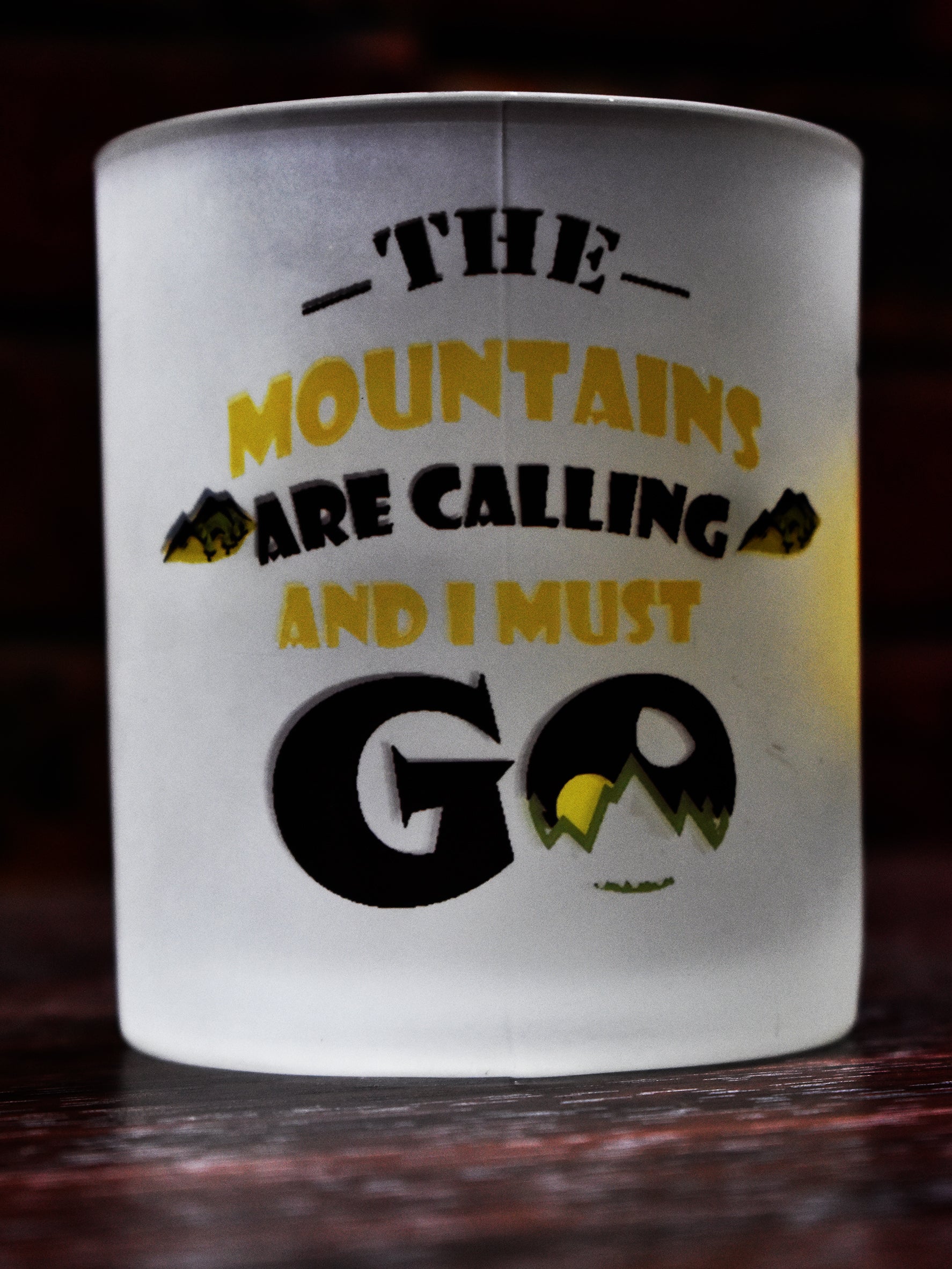 The mountains are calling Frosted mug